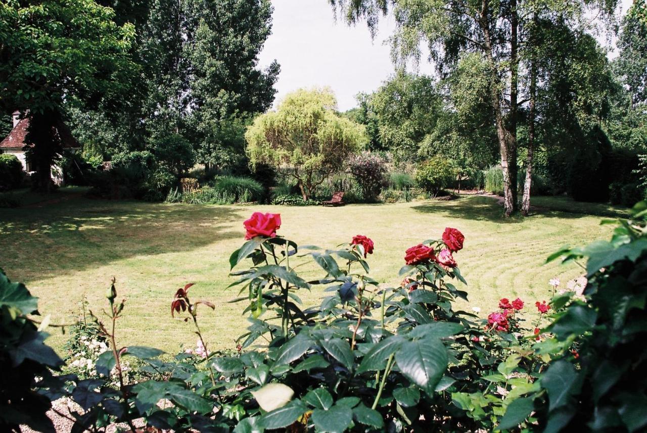 Le Pavillon De Vallet Bed and Breakfast Athée-sur-Cher Exterior foto